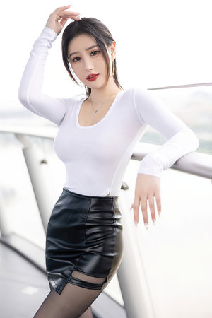 正在播放白嫩大二美女宾馆
