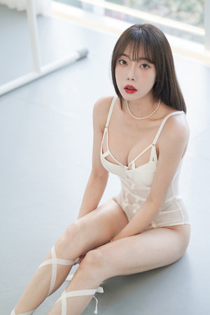 狂躁女人gif到抽搐动态图
