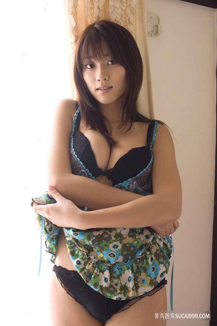胸大的美女