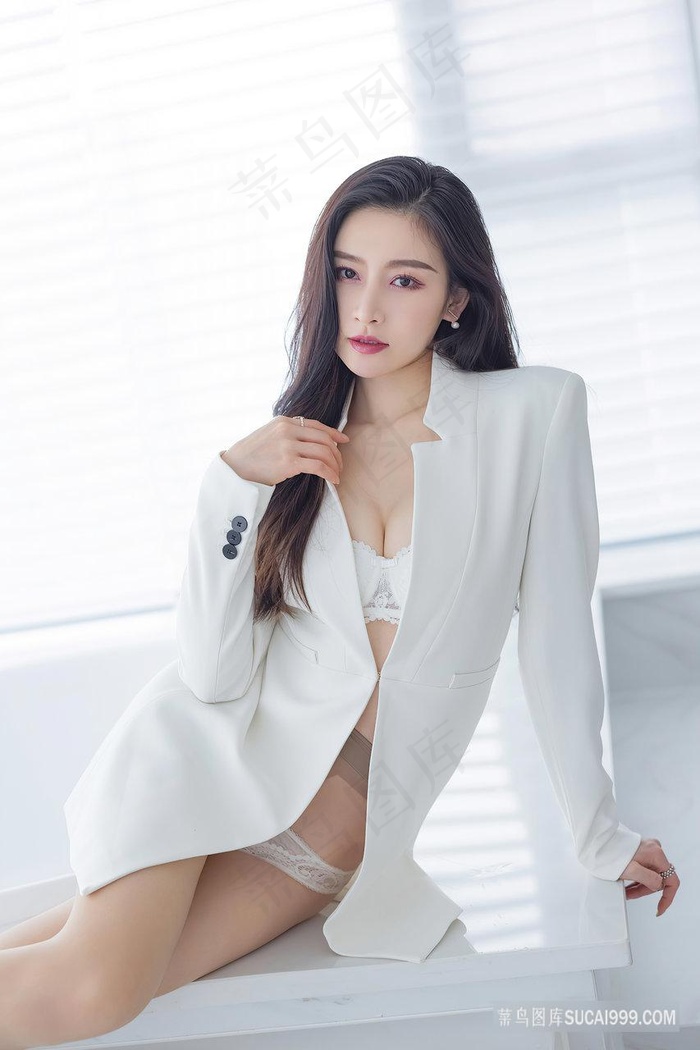 门卫破校花夏诗怡的小说