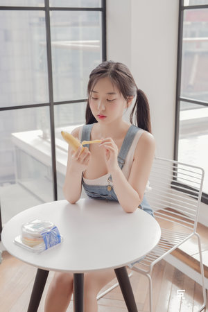 强行玷污女教师在线观看