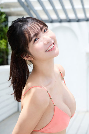 客厅里h亲女第20集