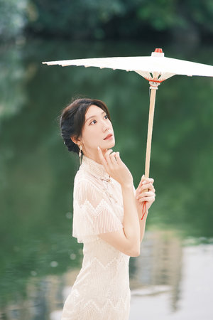 免费看美女扒开腿让男人桶