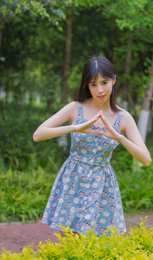 大胆西西裸体美女人体