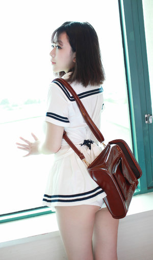 小尤奈私拍视频在线观看