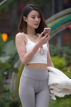 小智是女生