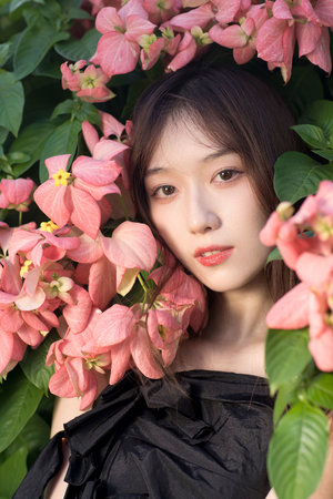 女班长让我脱她内内