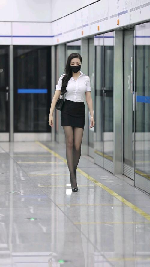 日本无人区码卡1卡2卡免费